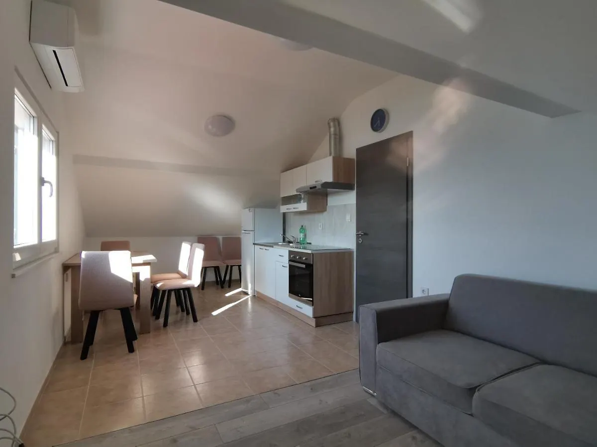 Apartment Porat 2 Ugljan